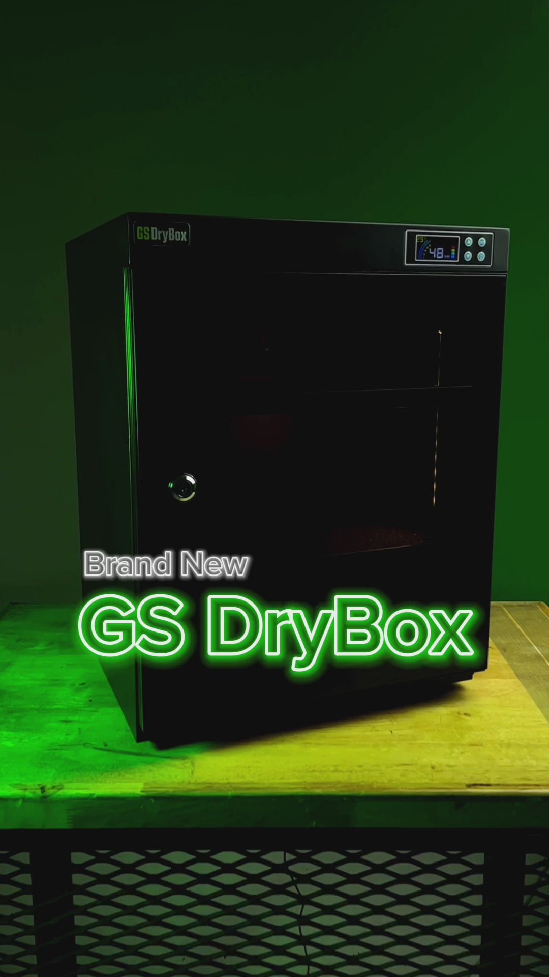 The GS DryBox 60L and GS DryBox 75L are meticulously engineered dry cabinets, designed to maintain optimal humidity levels. 